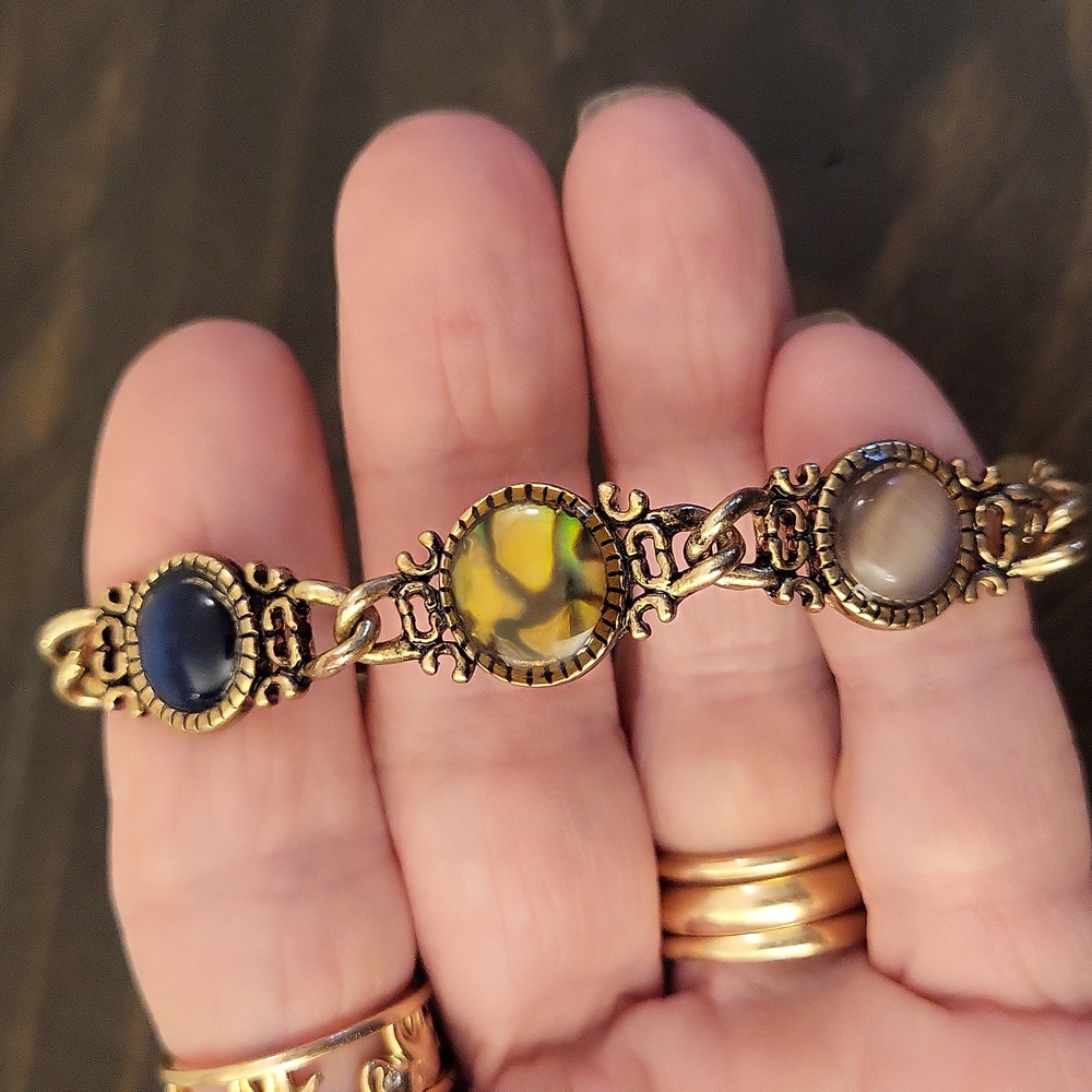 Vintage Ornate (Intricate) Faux Tigers Eye, Abalone Gold Link Bracelet - Picture 2 of 13